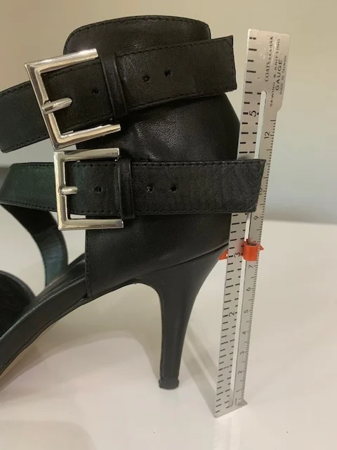 Image for Elegant leather court shoes