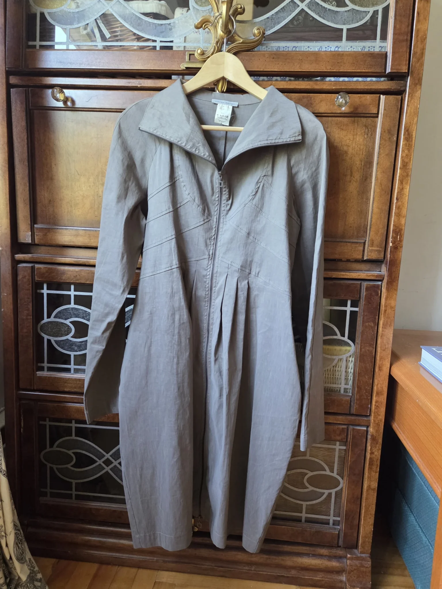 Featured image for Sarah Pacini- Élégant Trench-coat en lin