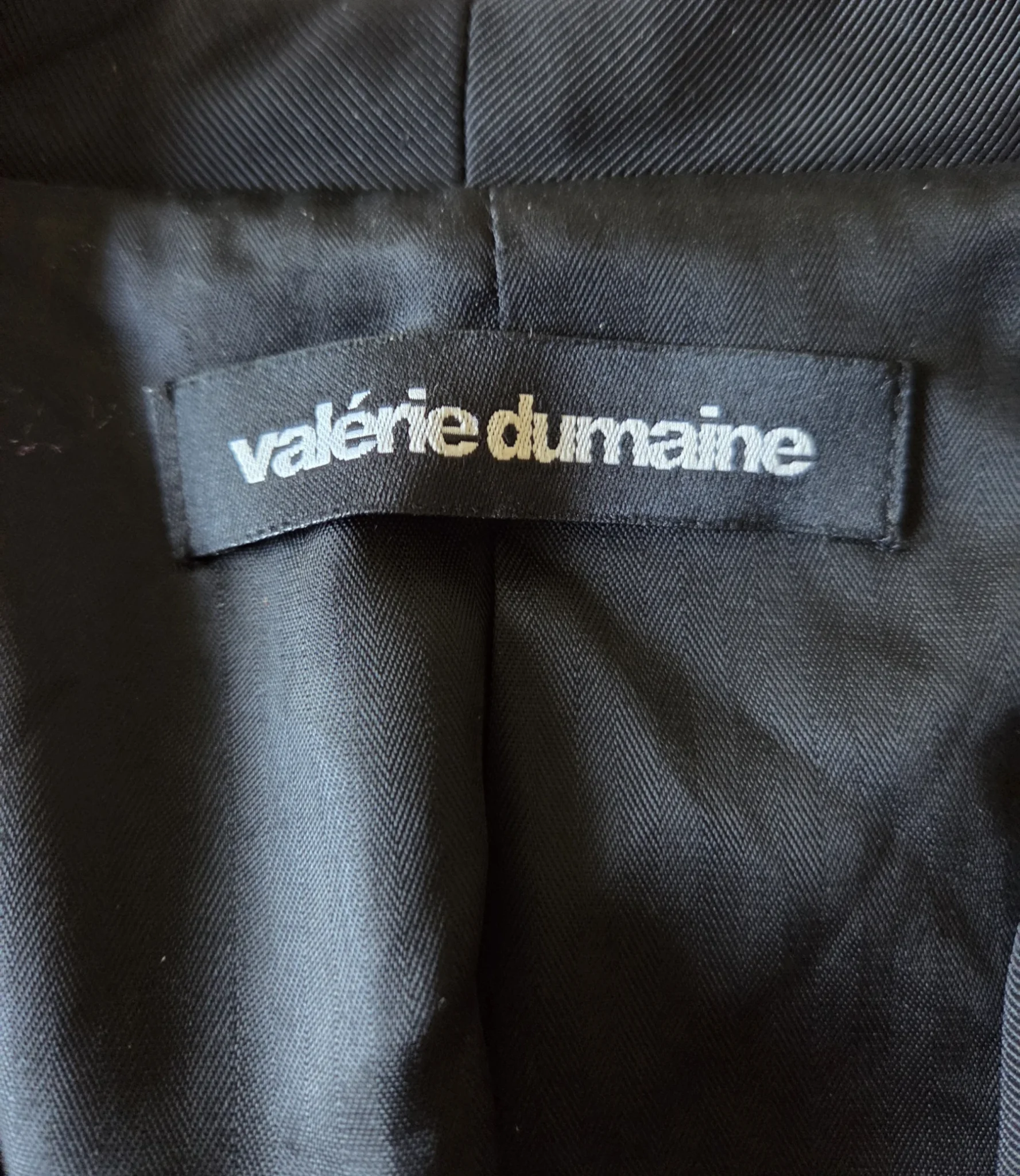 Image for Valérie Dumaine-Superbe robe ou redingote noire