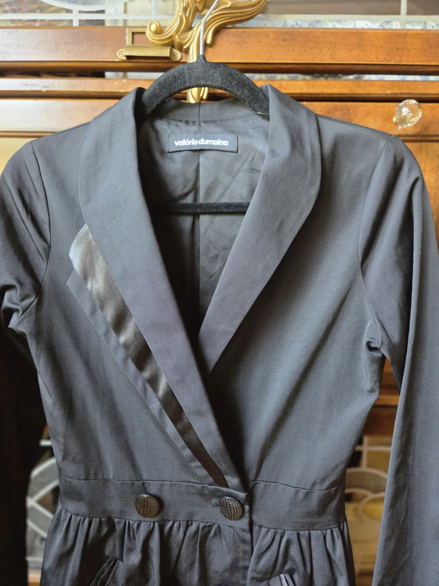 Image for Valérie Dumaine-Superbe robe ou redingote noire
