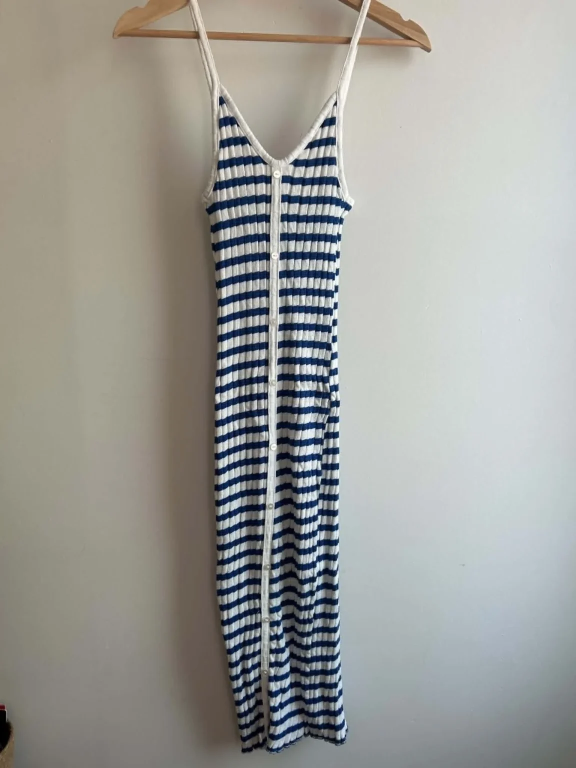 Featured image for Robe longue rayée Zara
