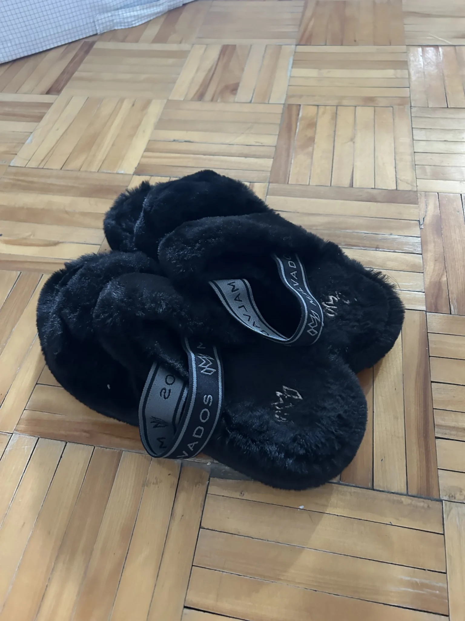 Image for Malvados Slippers Sandals