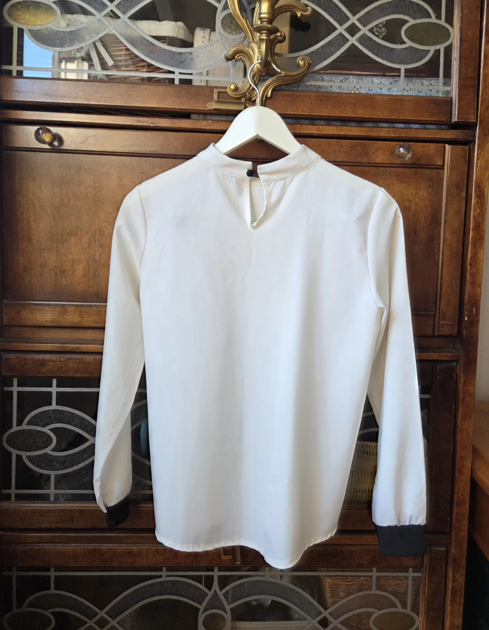 Image for Blouse ivoire pâle à volants