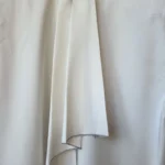 Thumbnail for Blouse ivoire pâle à volants