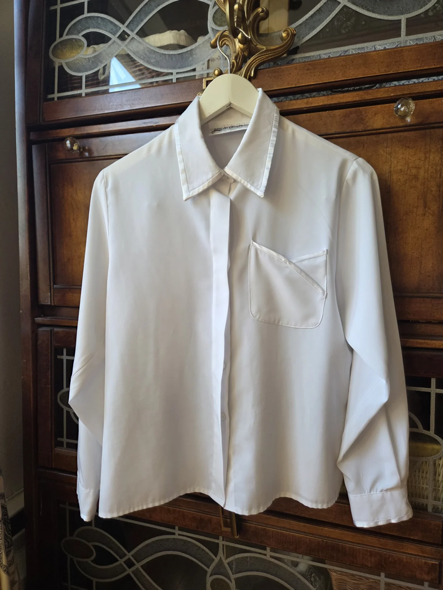 Image for Joli Chemisier blanc avec lisérés de satin