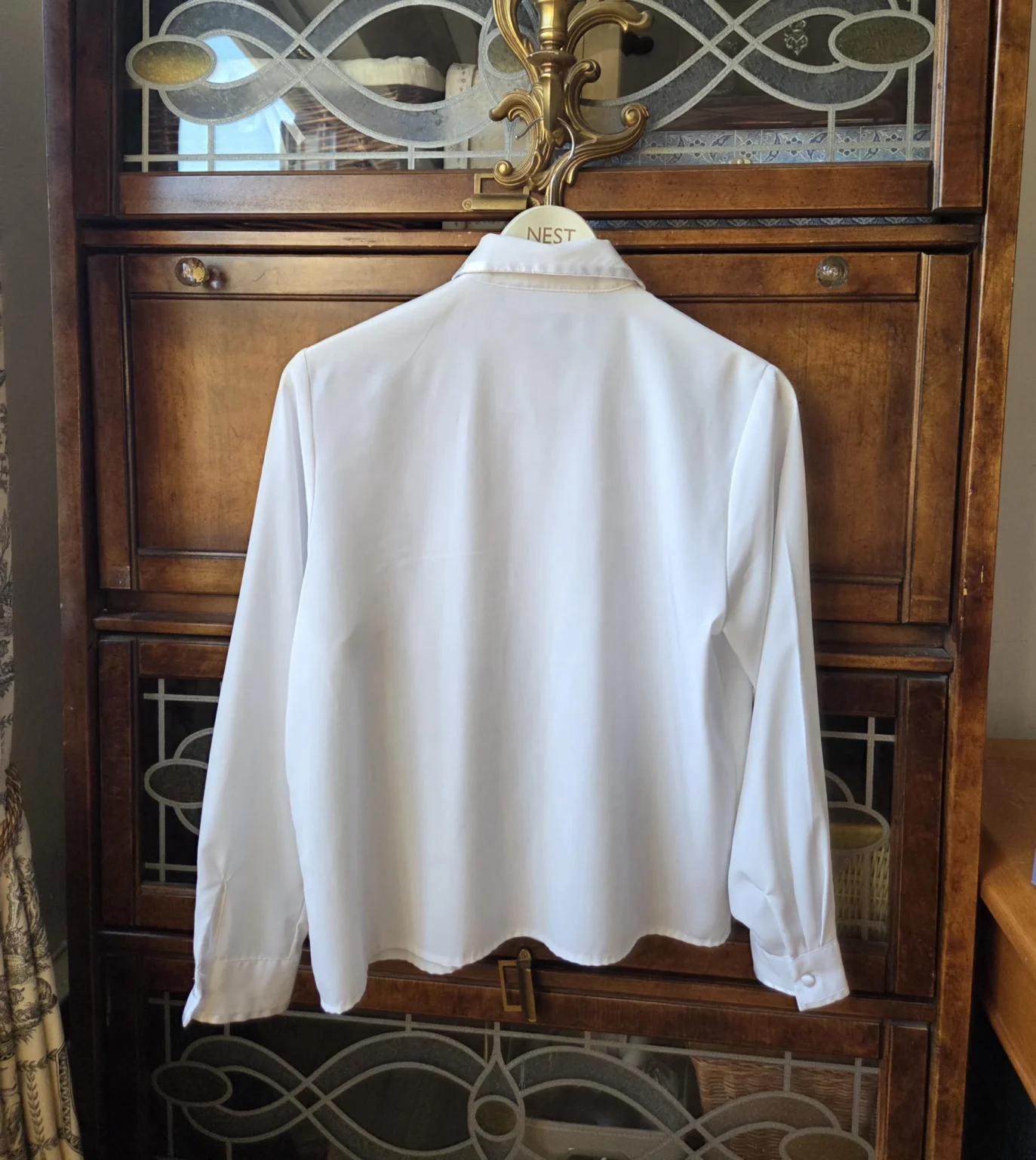 Image for Joli Chemisier blanc avec lisérés de satin