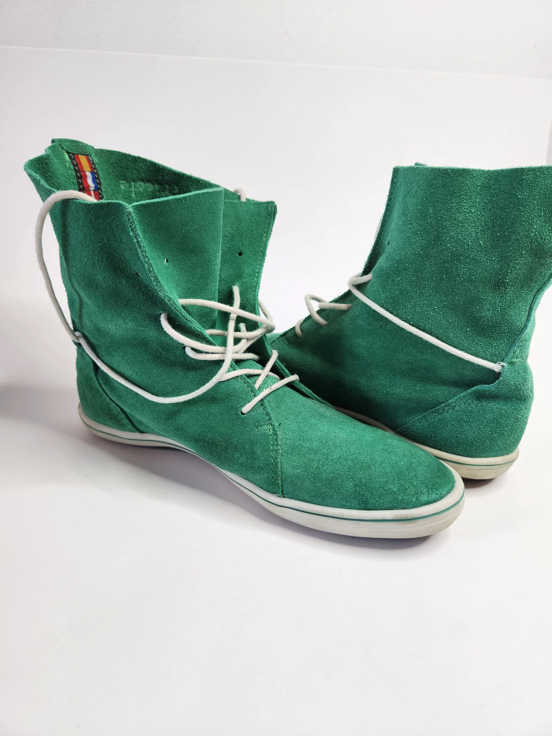 Bottines plates rétro en cuir suède (daim) *Autre seconde main