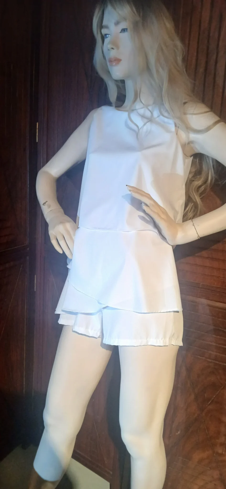 Image for One-piece outfit: white culottes skirt