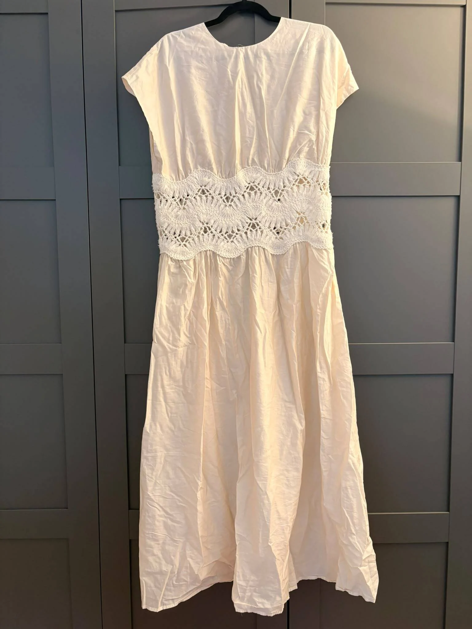 Robe élégante, bohème, blanche, longue HM seconde main