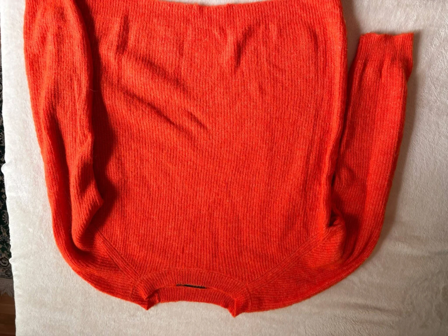 Featured image for Pull rouge Monoprix, jamais porté
