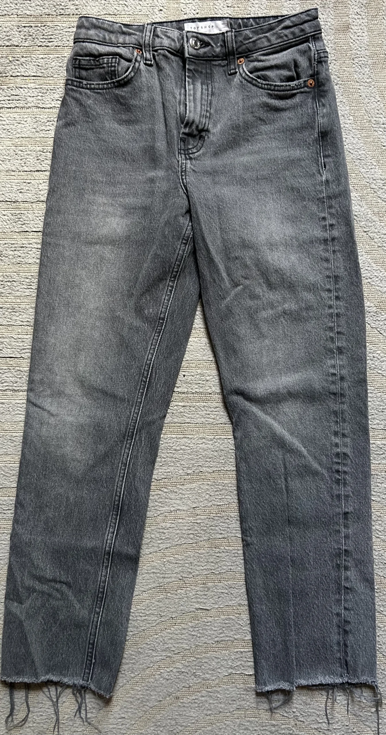 Pantalon en denim gris délavé, coupe droite à la cheville Topshop seconde main