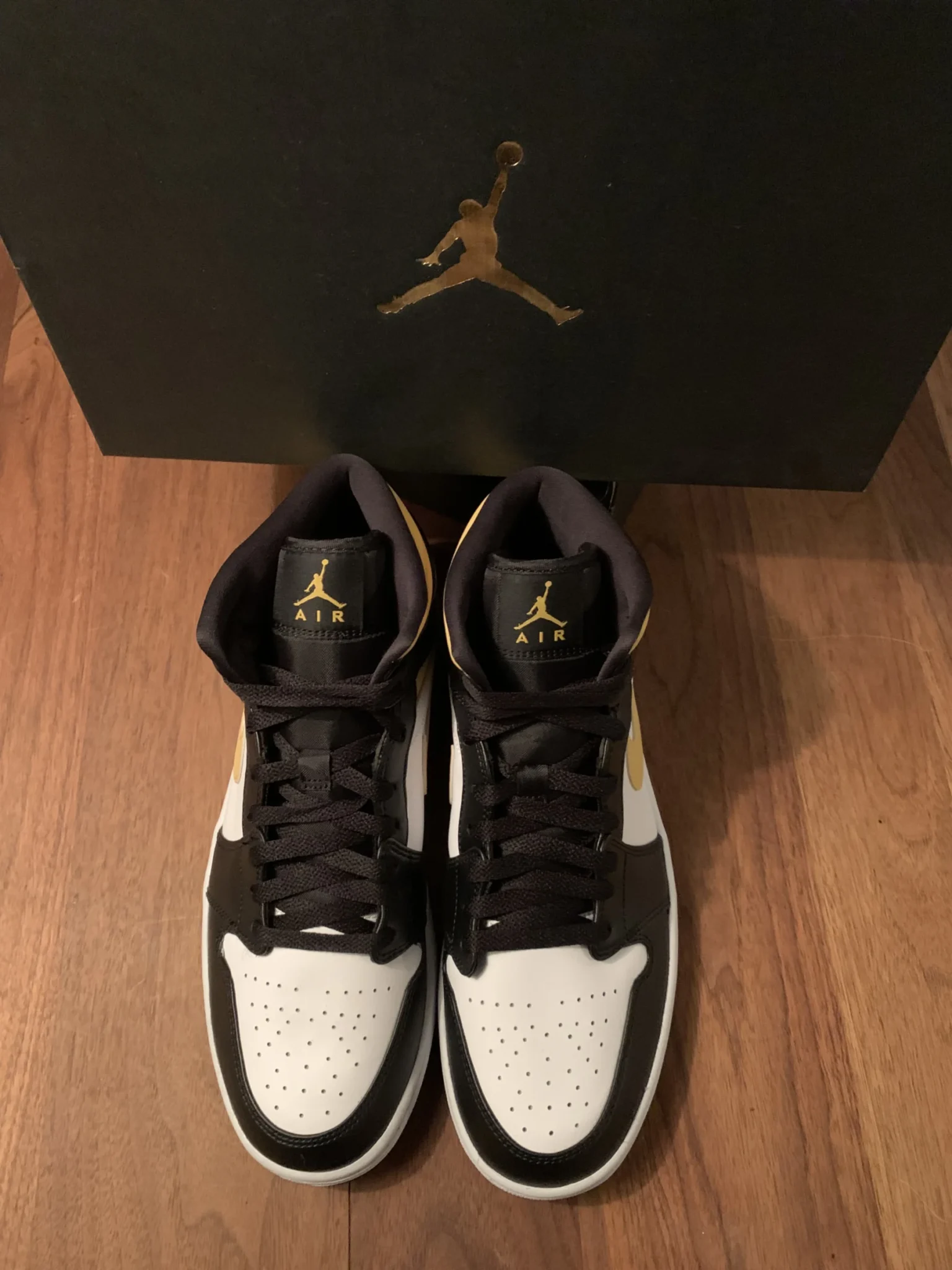 Image for Air Jordan 1 Mid