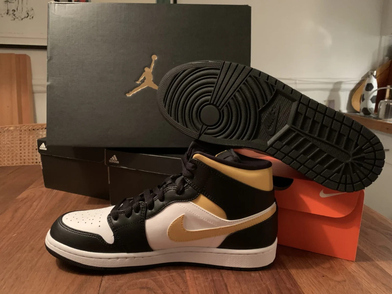 Image for Air Jordan 1 Mid