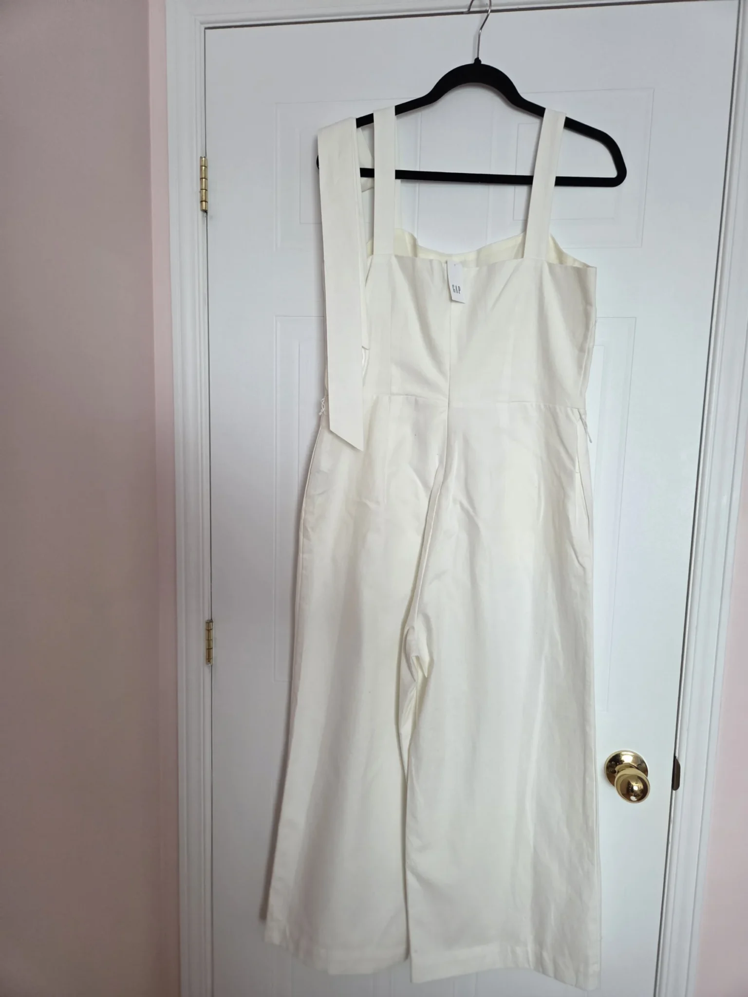 Featured image for Salopette GAP cotton blanc avec ceinture du même matériel