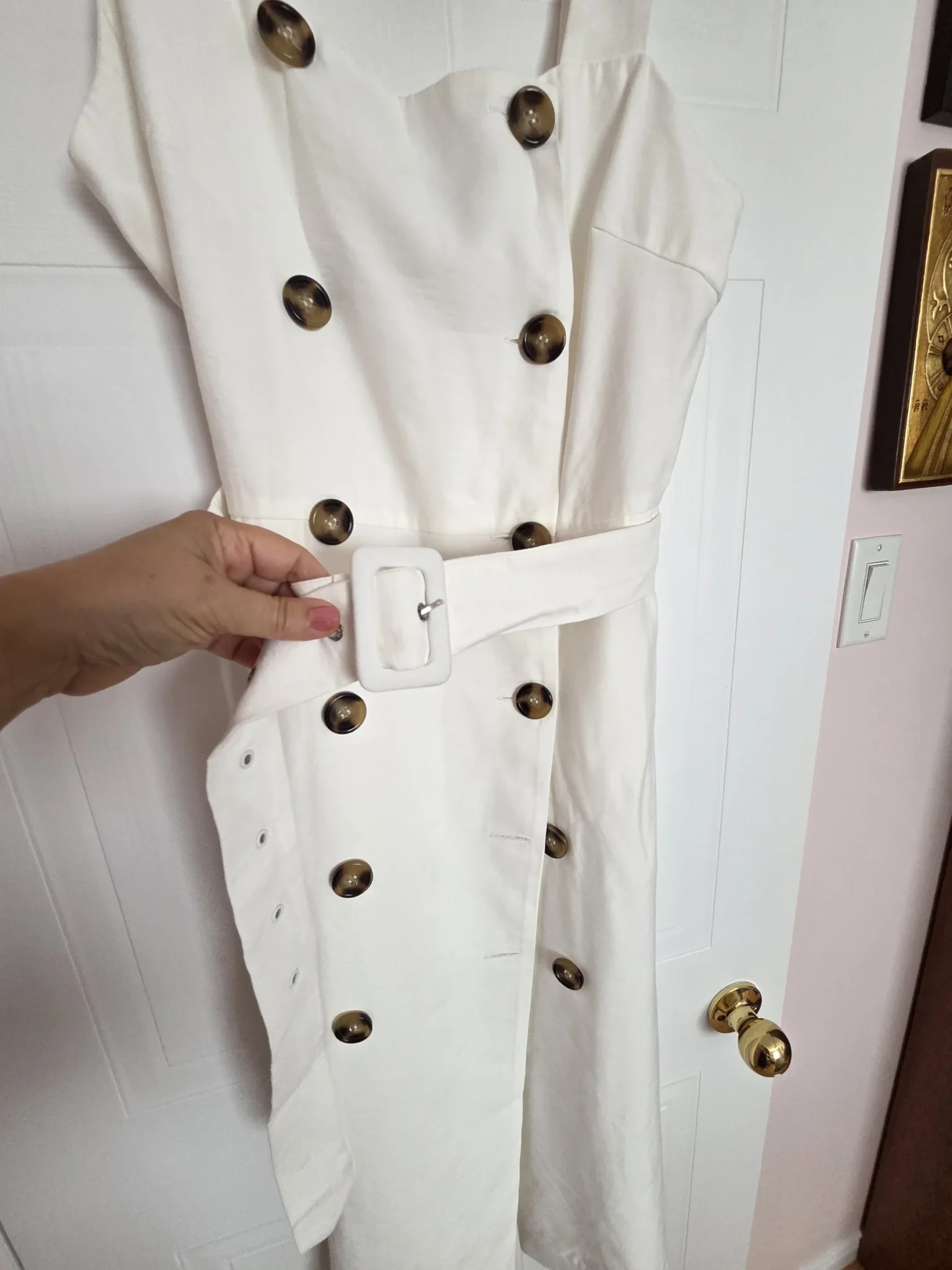 Image for Robe blanche avec boutons