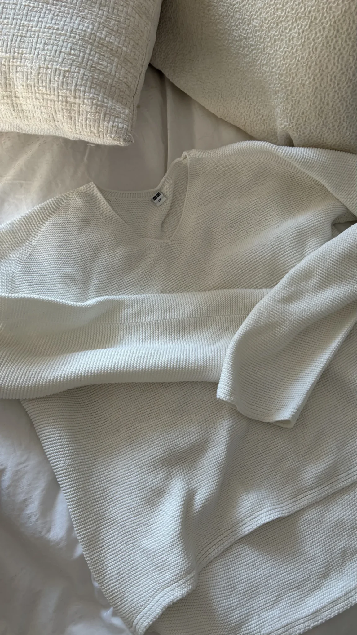 Image for Uniqlo plain cream jumper