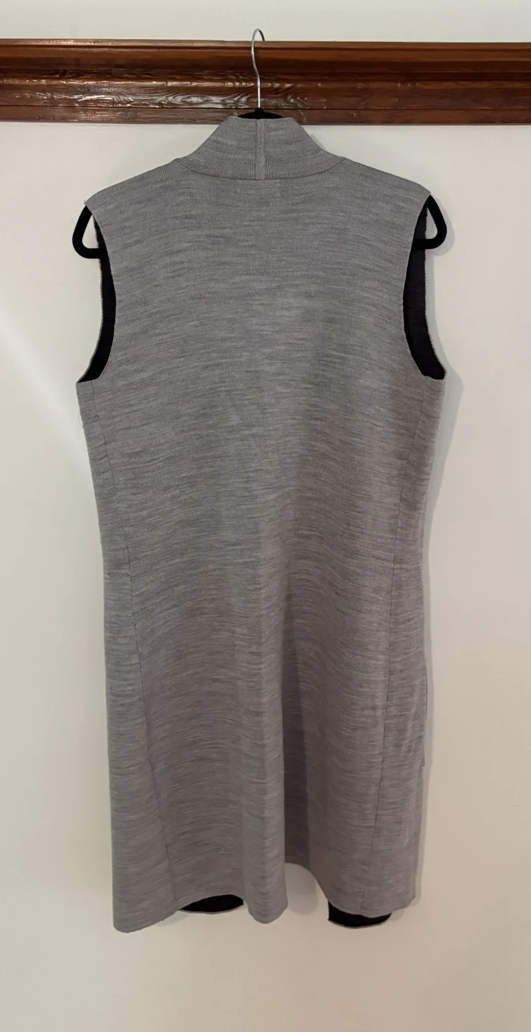 Image for Paraphrase long sleeveless jacket – grey and black – Size L / 14–40