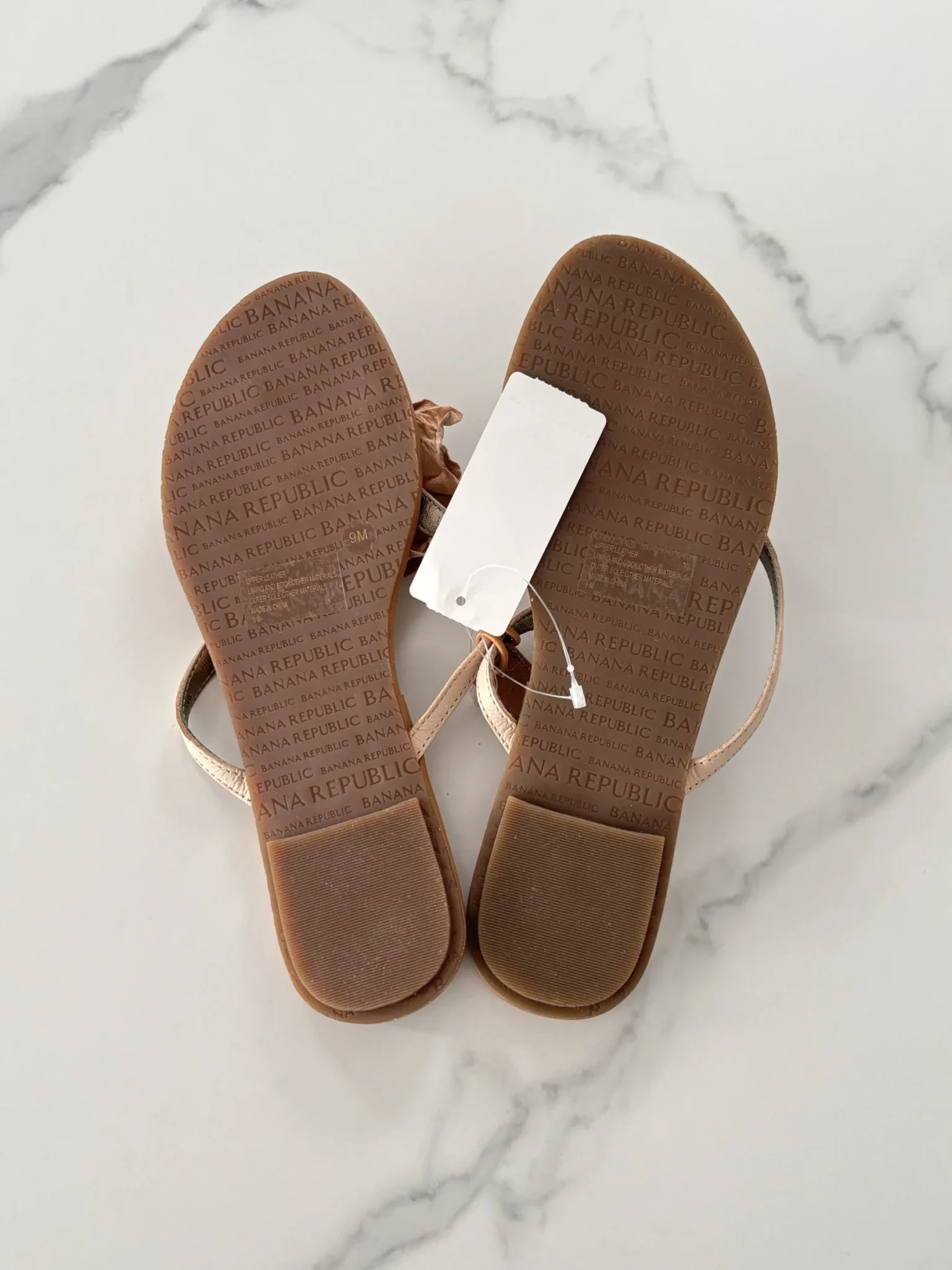 Image for Banana Republic sandals – Leather flower
