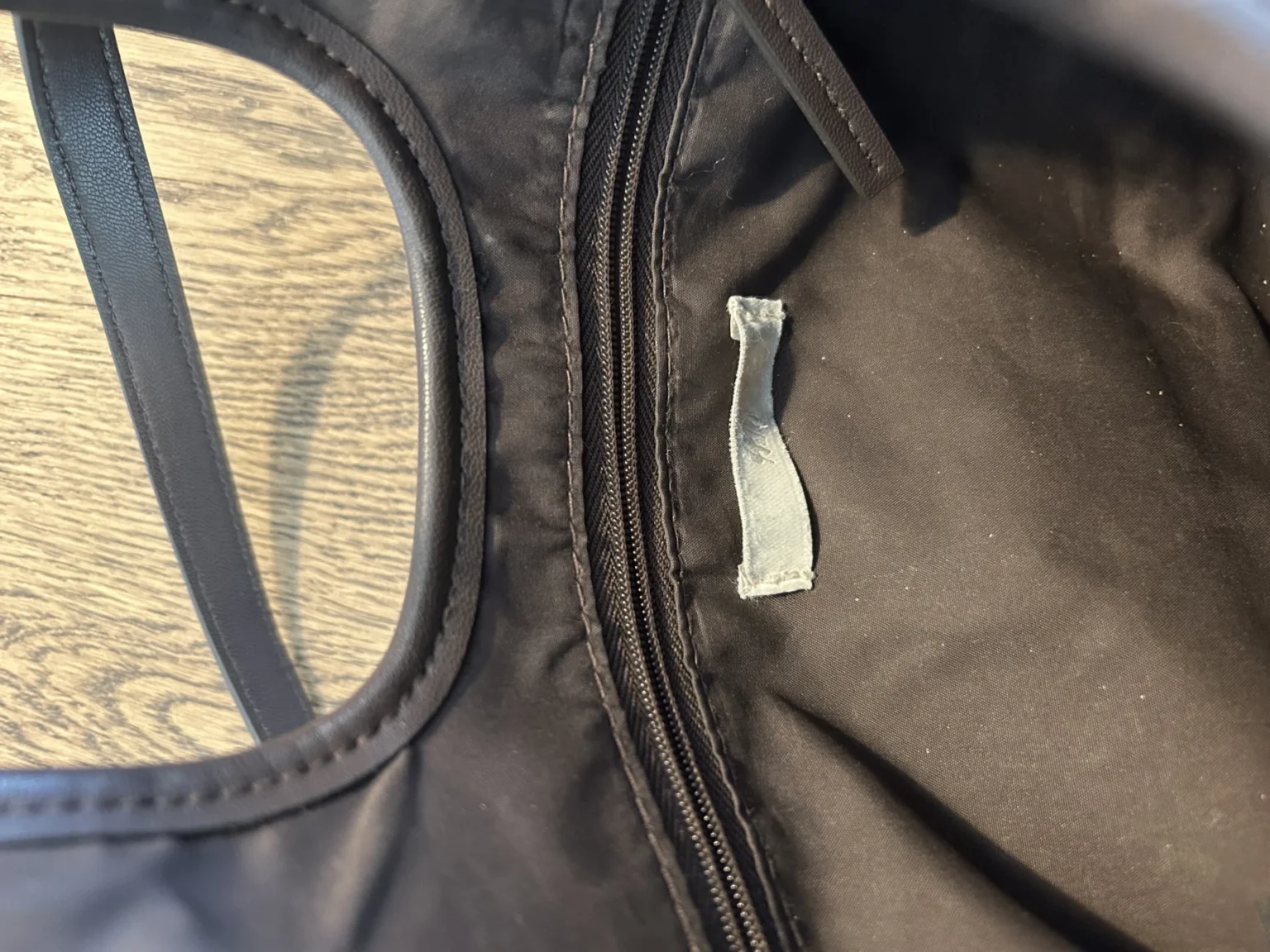 Image for Gros ménage 🍃 - Petit sac à main en suède brun