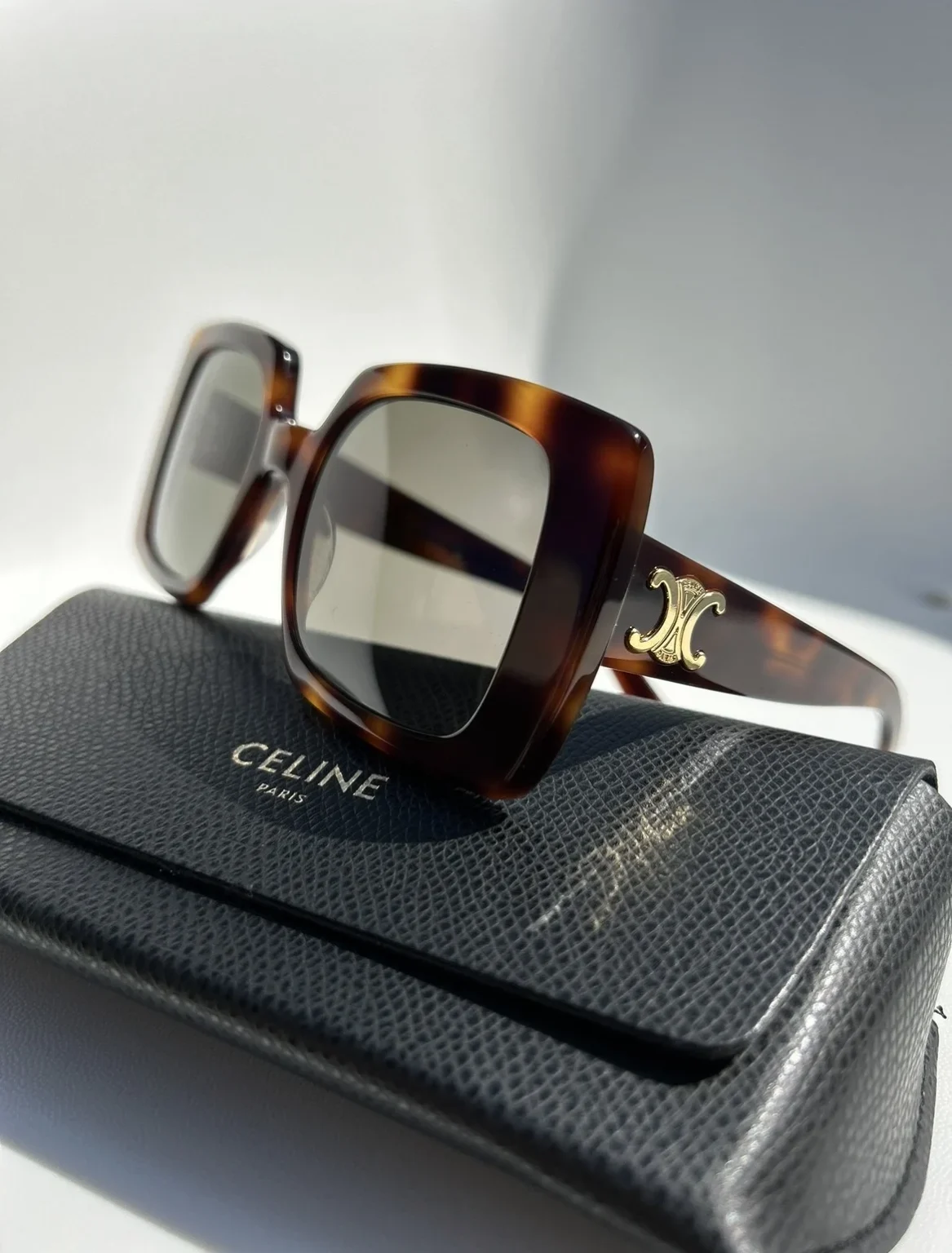 Featured image for Lunettes de soleil Céline