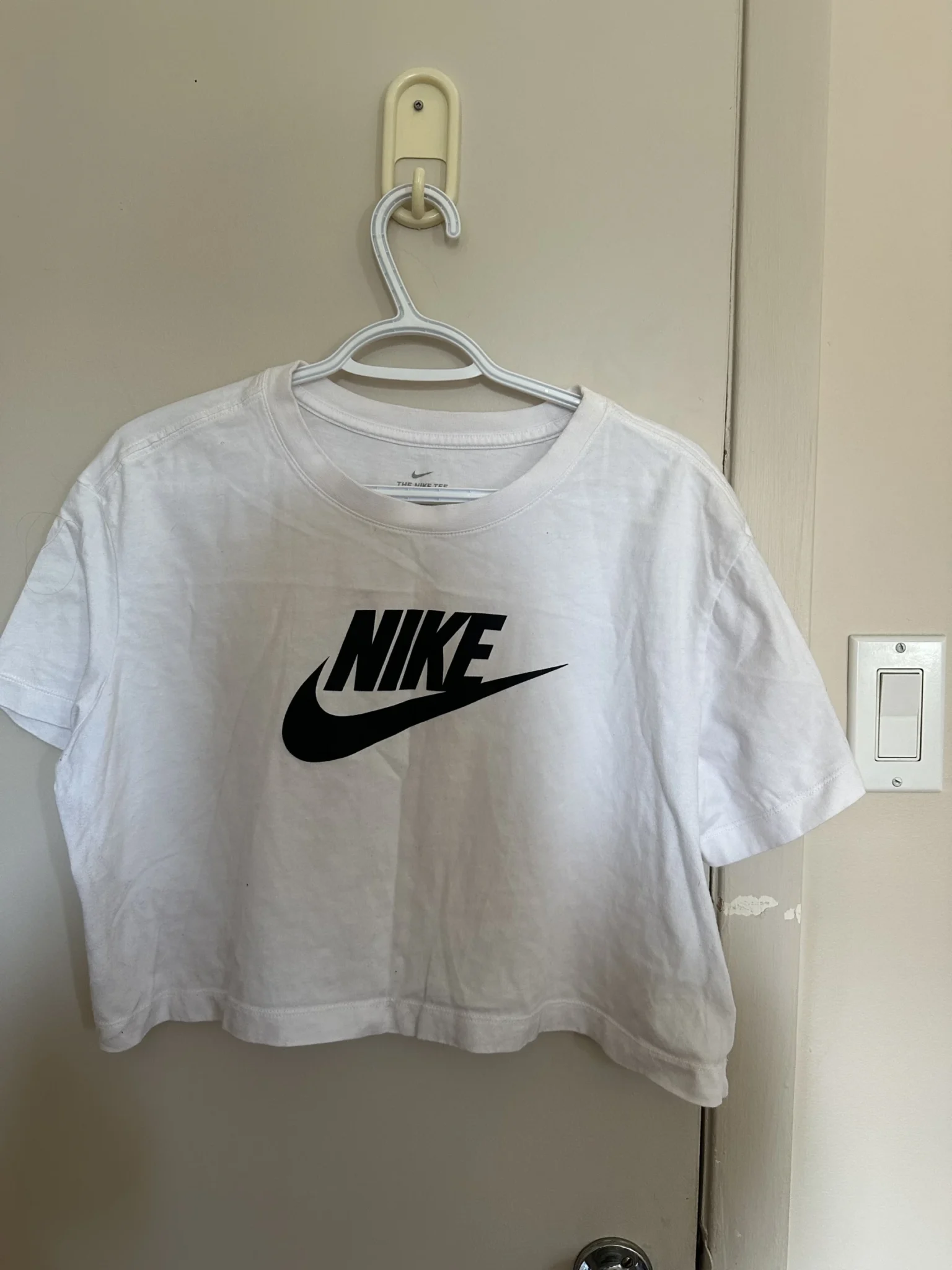 Featured image for Crop sports top - Nike