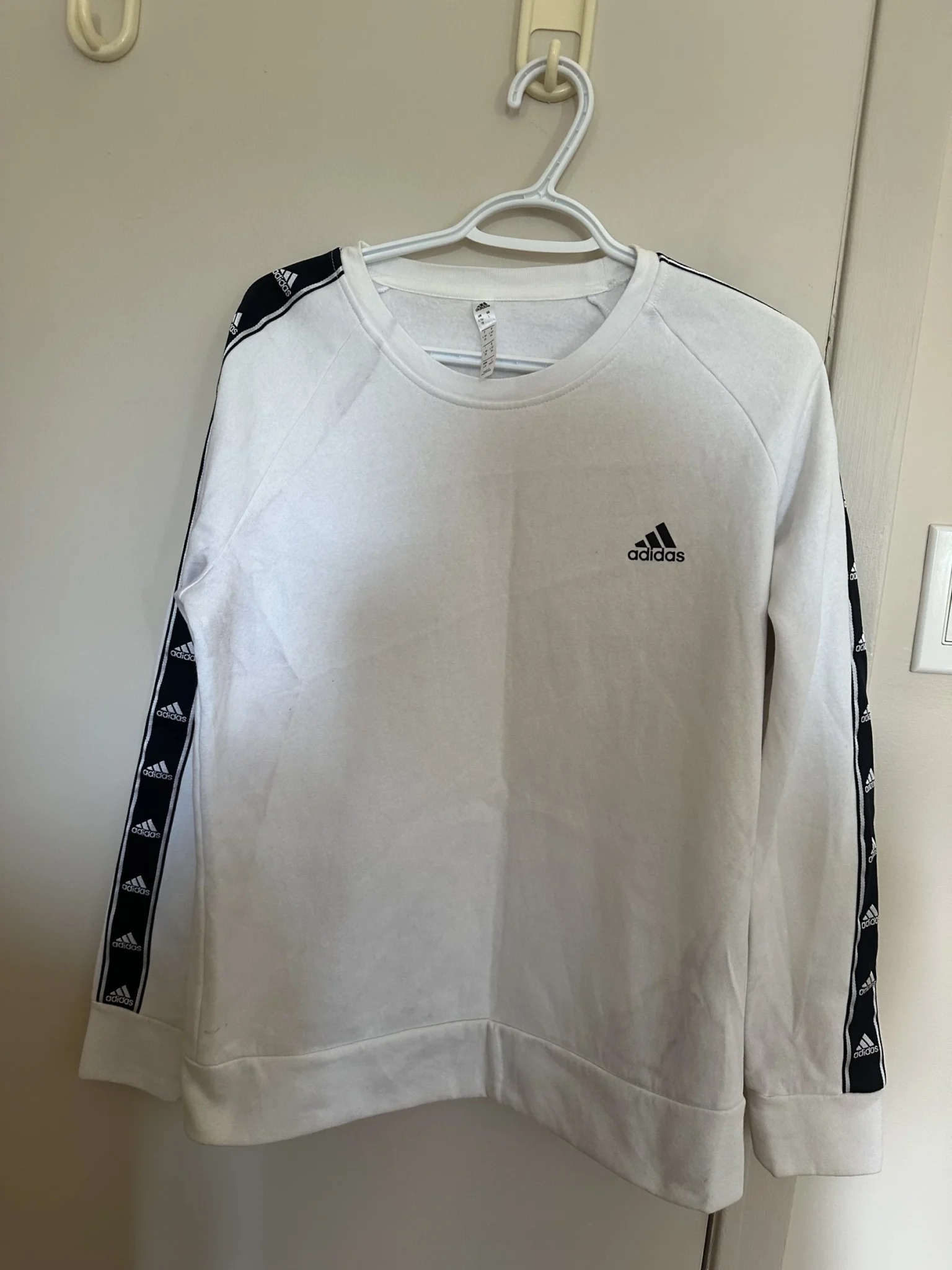 Featured image for Sweater Adidas