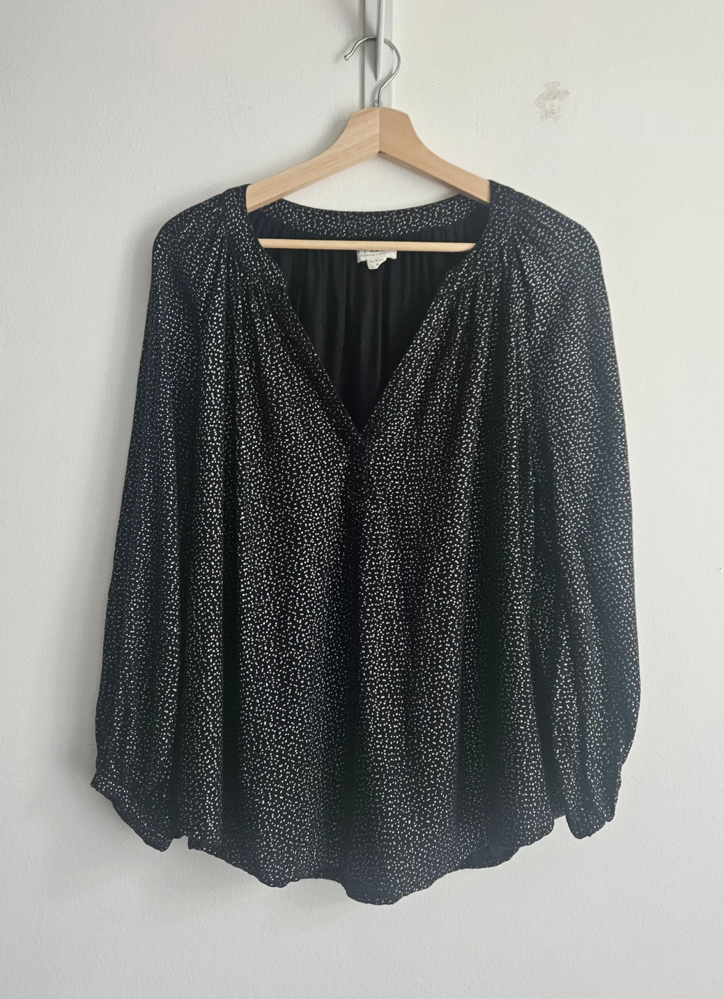 Image for 🌷Shirley Blouse – Velvet by Graham and Spencer