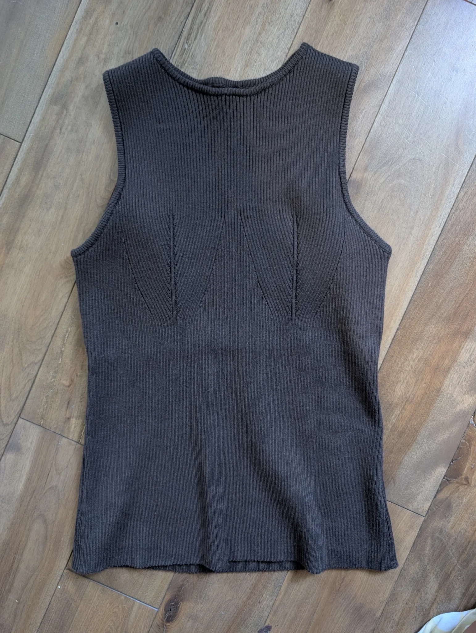 Featured image for Haut sans manche en maille Medium