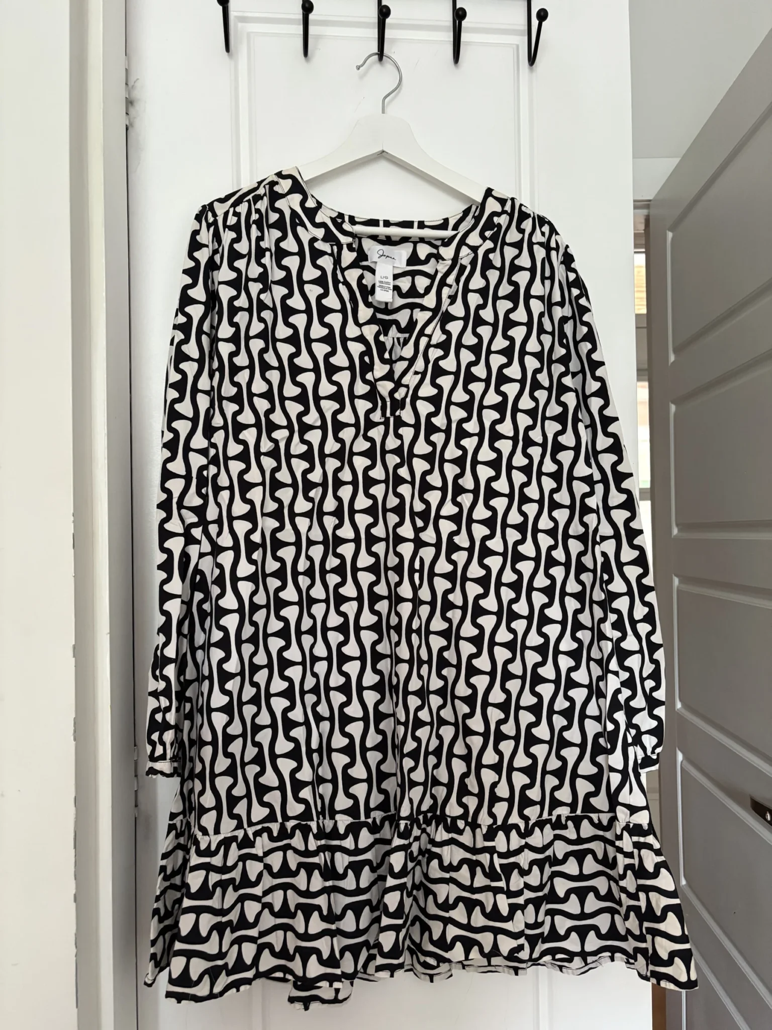 Featured image for Robe mi-longue