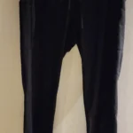 Featured thumbnail for Leggings noire avec poches sur le côté.