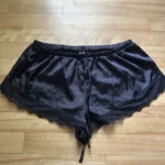 Thumbnail for Pyjama shorts with lace detailing