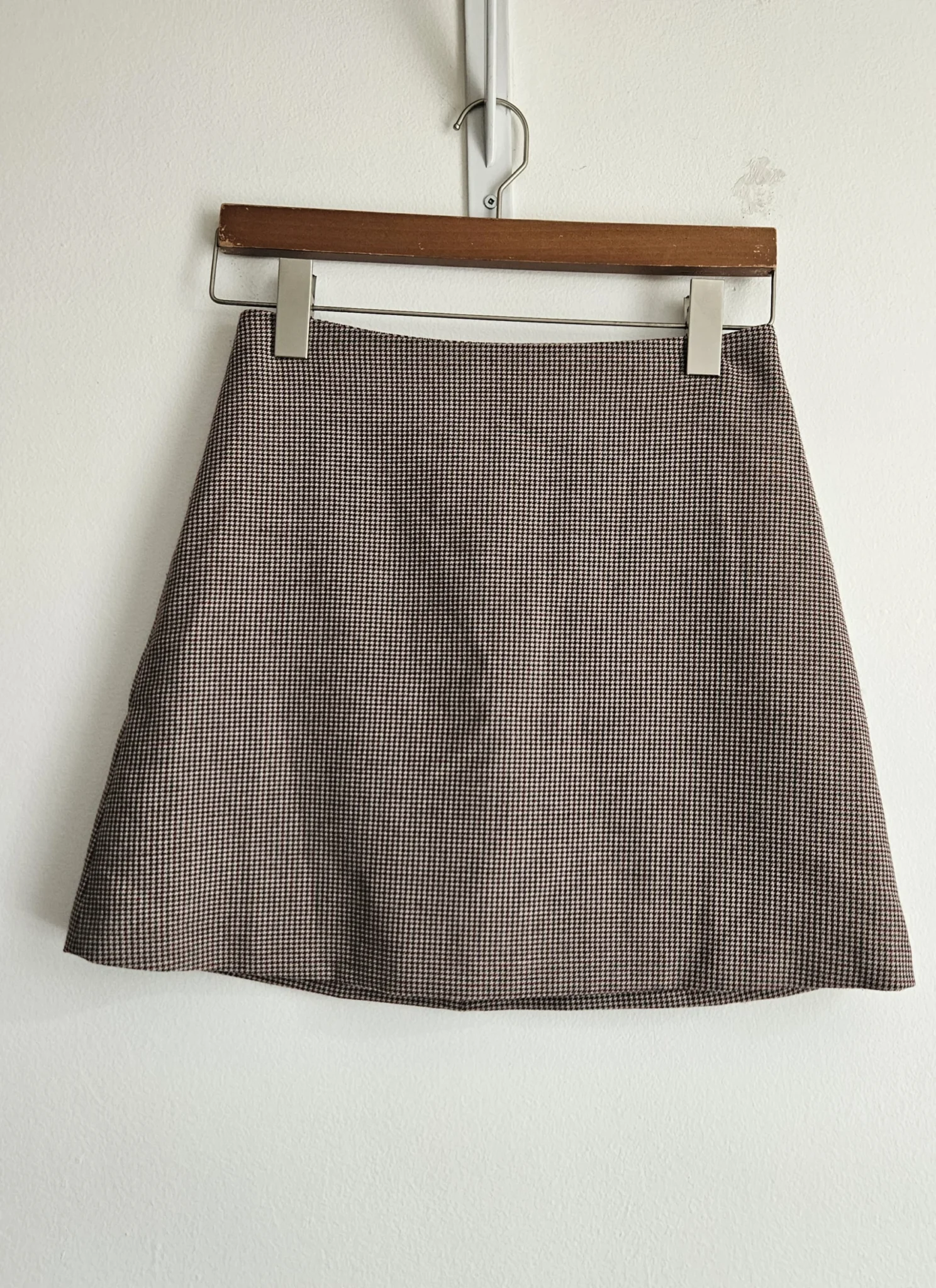 Featured image for 🌷Classic mini-skirt – Aritzia