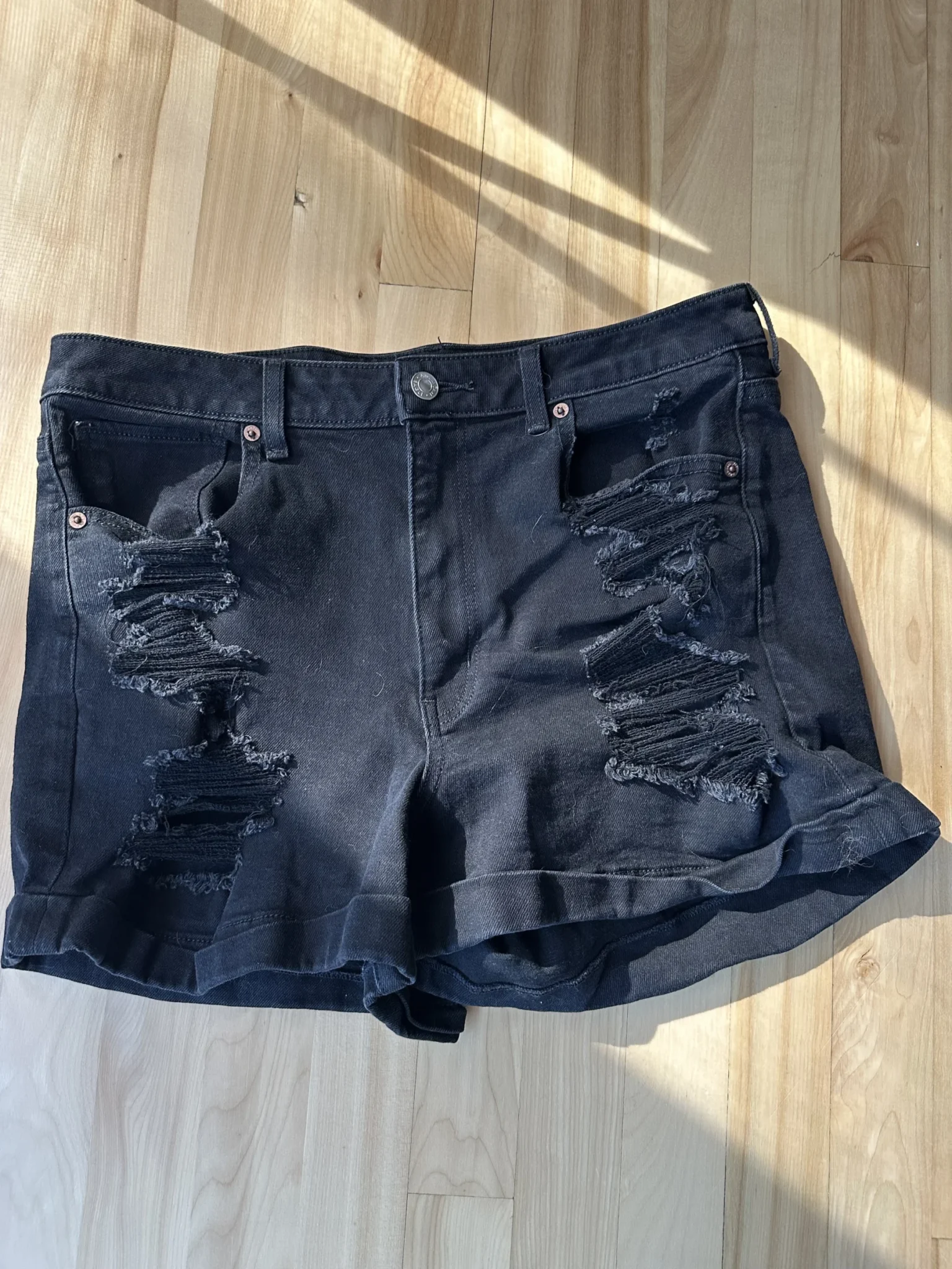 Featured image for AE ‘destroy’ style shorts