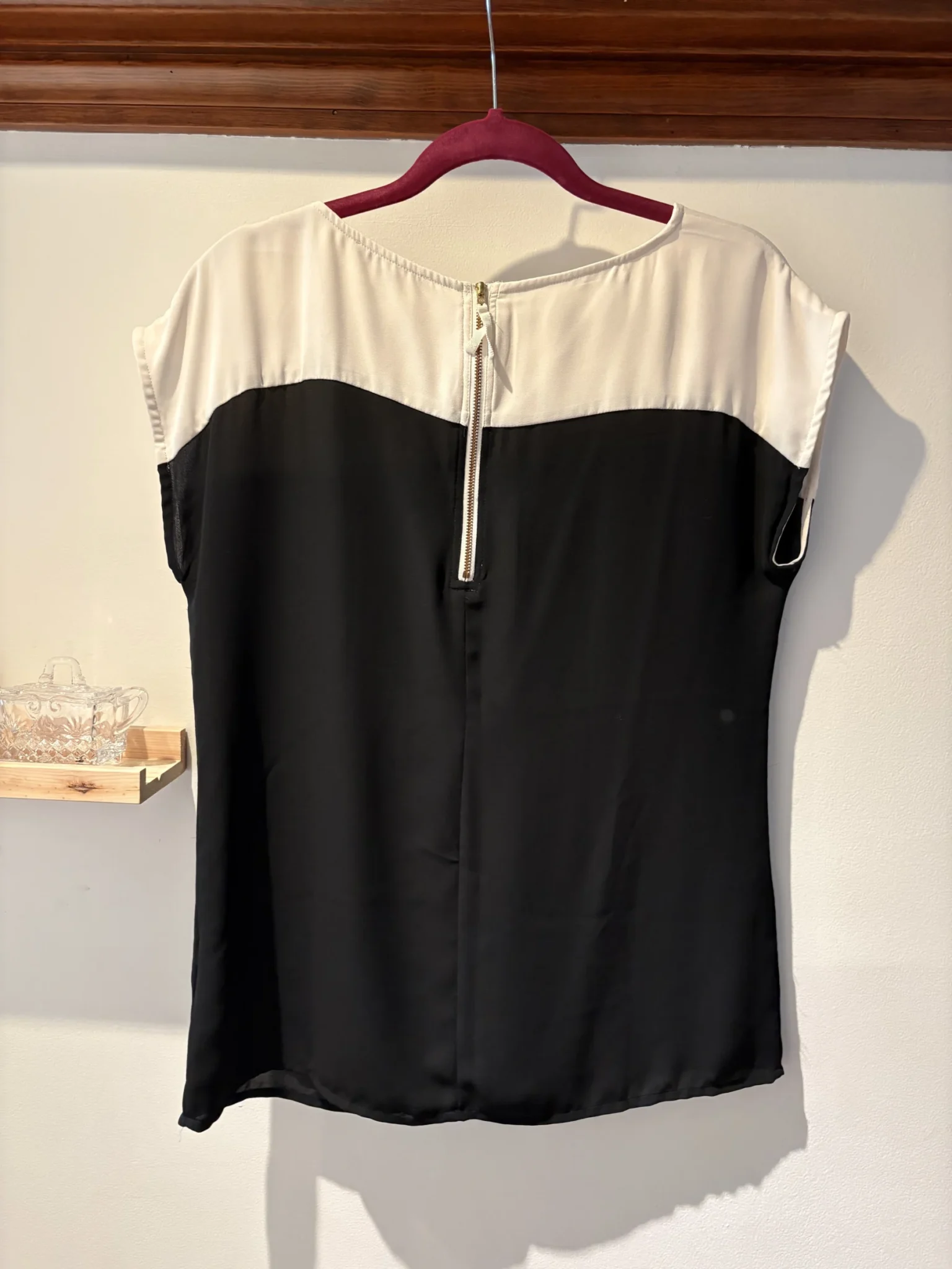 Image for Banana Republic — Black and ivory flowing jumper — M