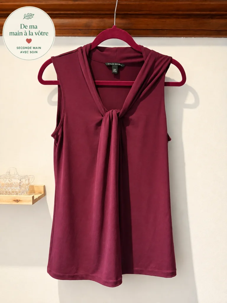 Featured image for Banana Republic — Burgundy sleeveless top with a tied neckline — M