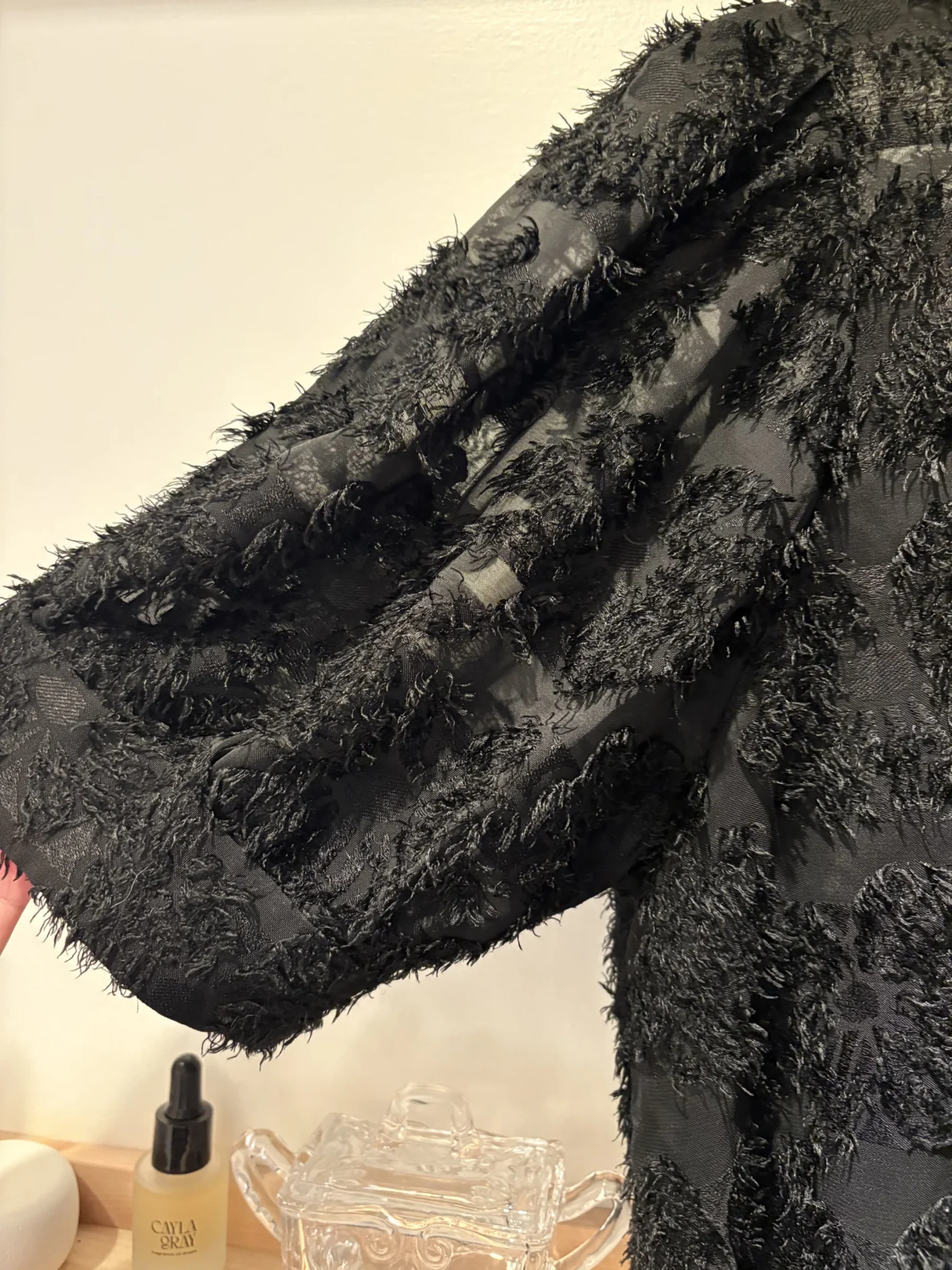 Image for Icon — Black sheer jumper with embossed pattern — L