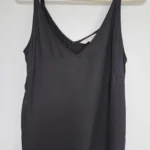 Featured thumbnail for Camisole noire fluide Part Two – Grandeur 40– Excellente condition