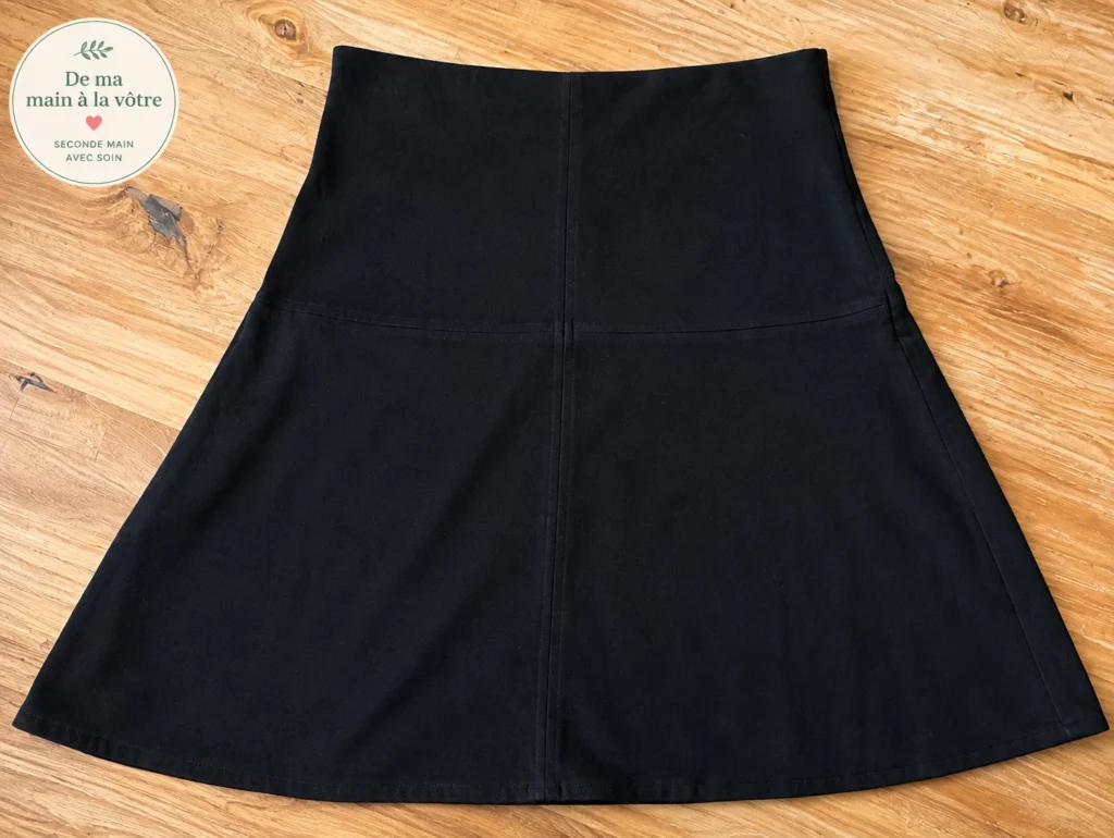 Featured image for Marie Claire Boutiques — Black suede-effect A-line skirt — S/S