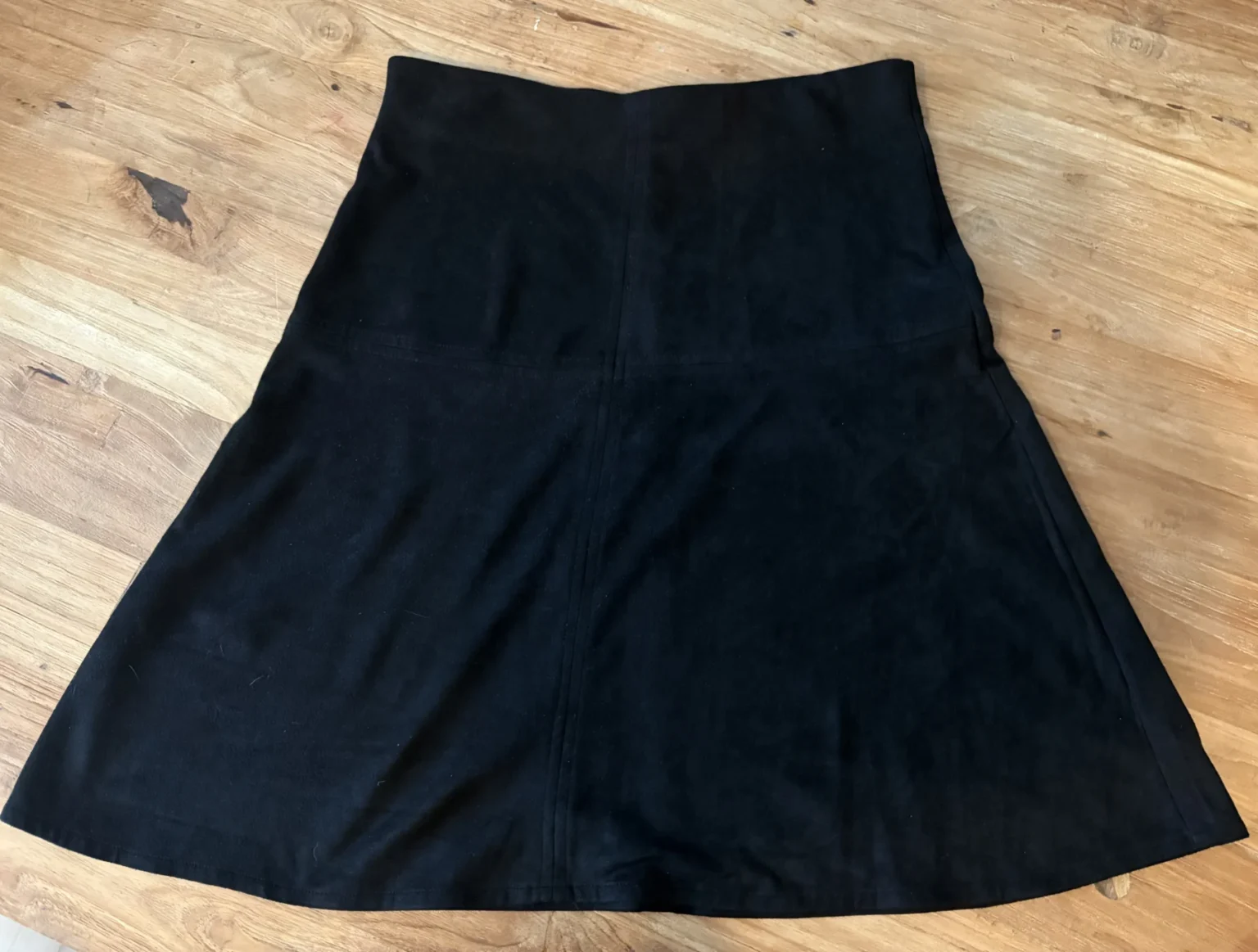 Image for Marie Claire Boutiques — Black suede-effect A-line skirt — S/S