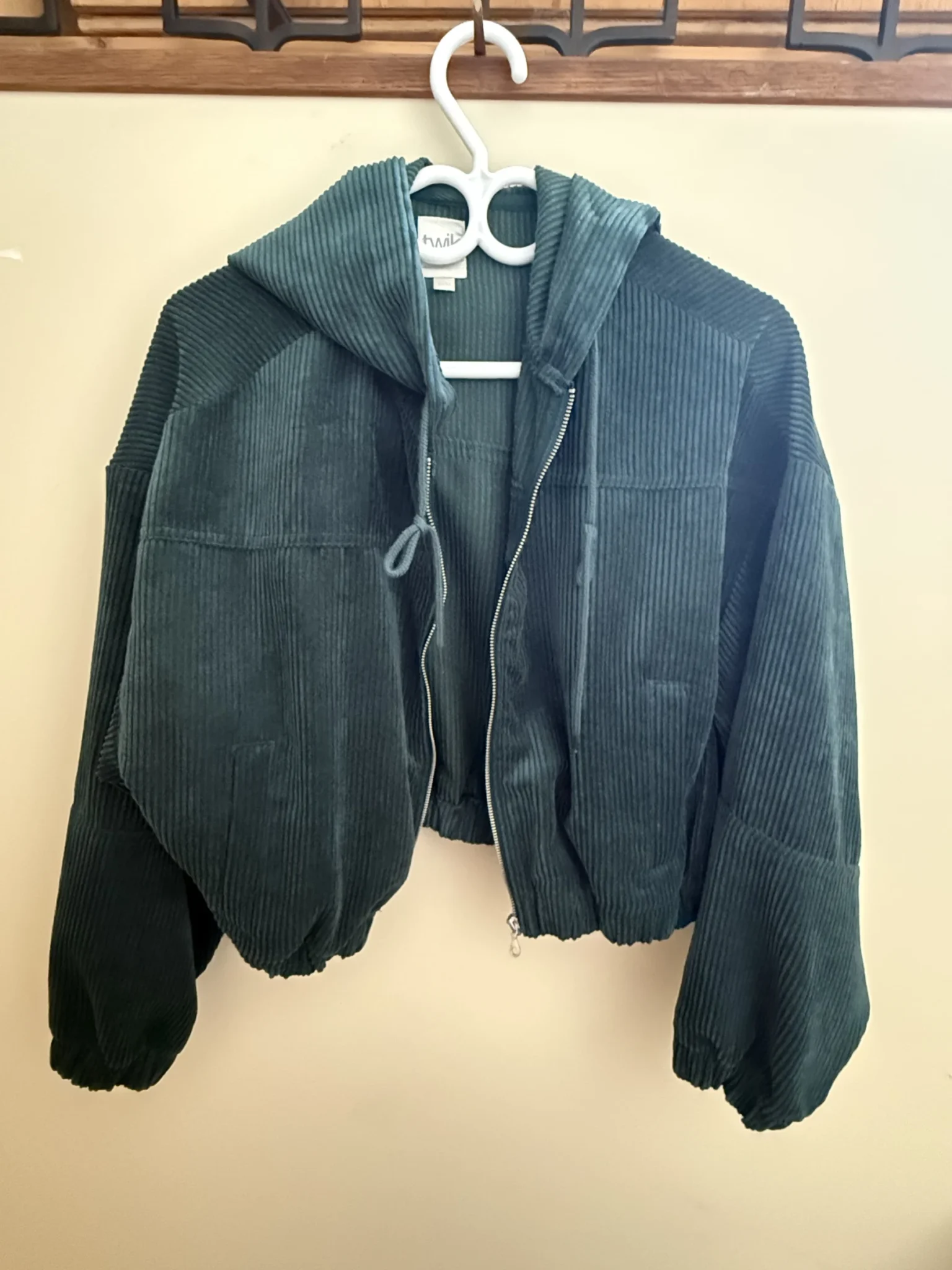 Featured image for Veste Simons