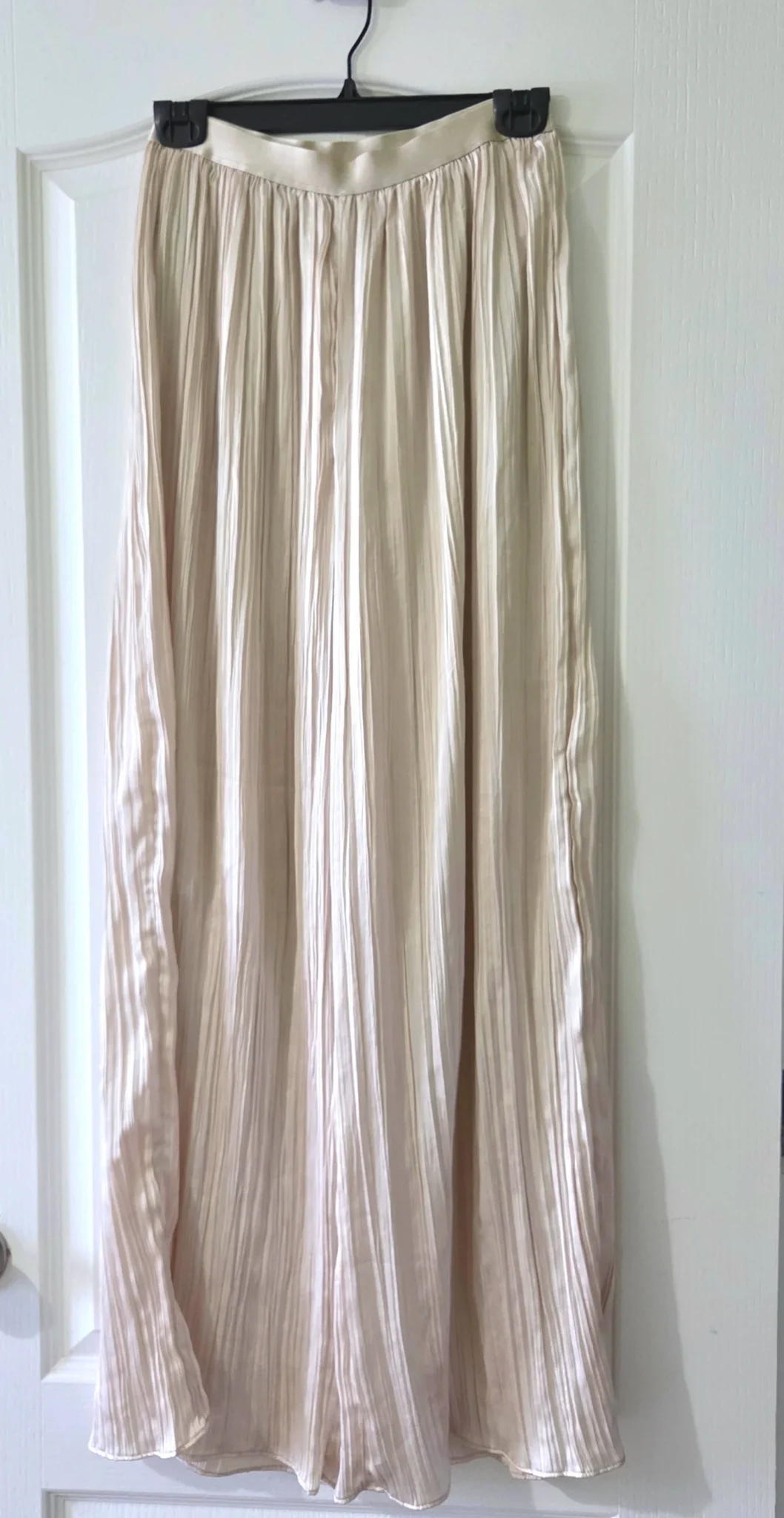 Featured image for Pantalon plissé jambe large