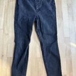 Featured thumbnail for Skinny Jeans - Old Navy