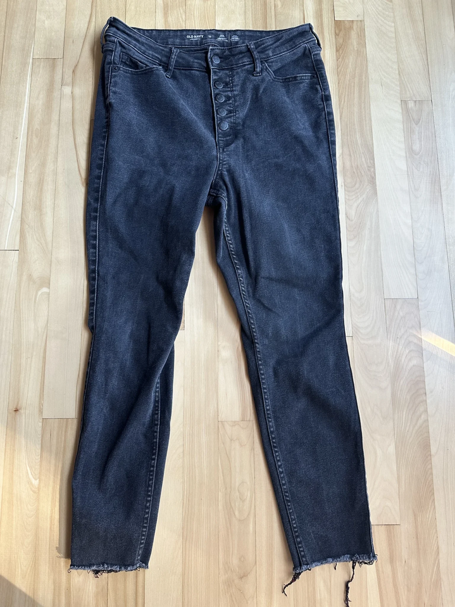 Featured image for Skinny Jeans - Old Navy