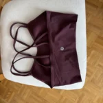 Thumbnail for Soutien-gorge long « Like a Cloud » de Lululemon – Bourgogne, taille 6