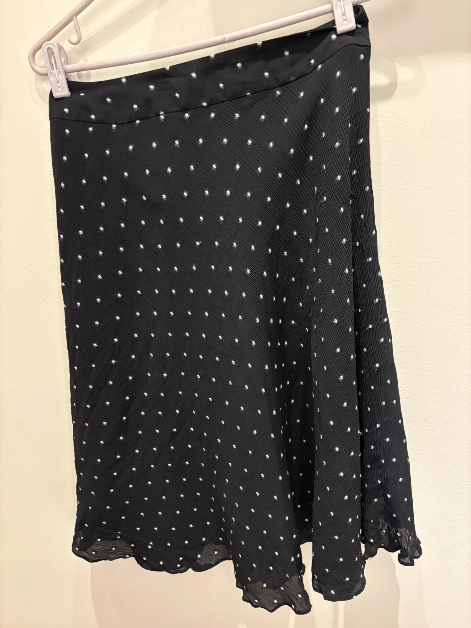 Image for Jupe midi Jones New York noire à pois brodés – soie & rayonne – Taille 6