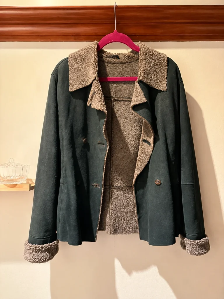 Featured image for Veste en mouton retourné / shearling véritable