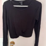 Featured thumbnail for Long-sleeved crop top
