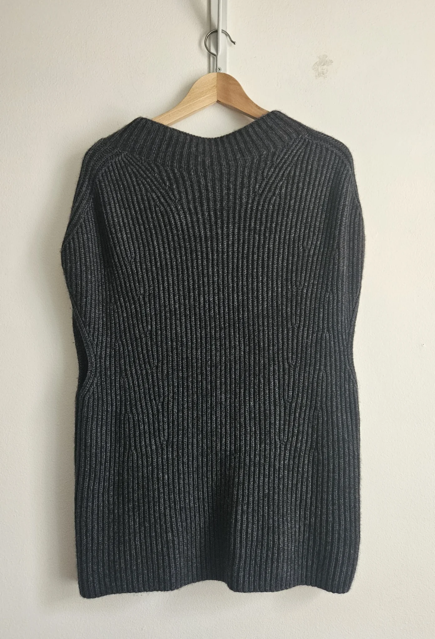 Featured image for 🌷Sleeveless jacket – Merino and cashmere