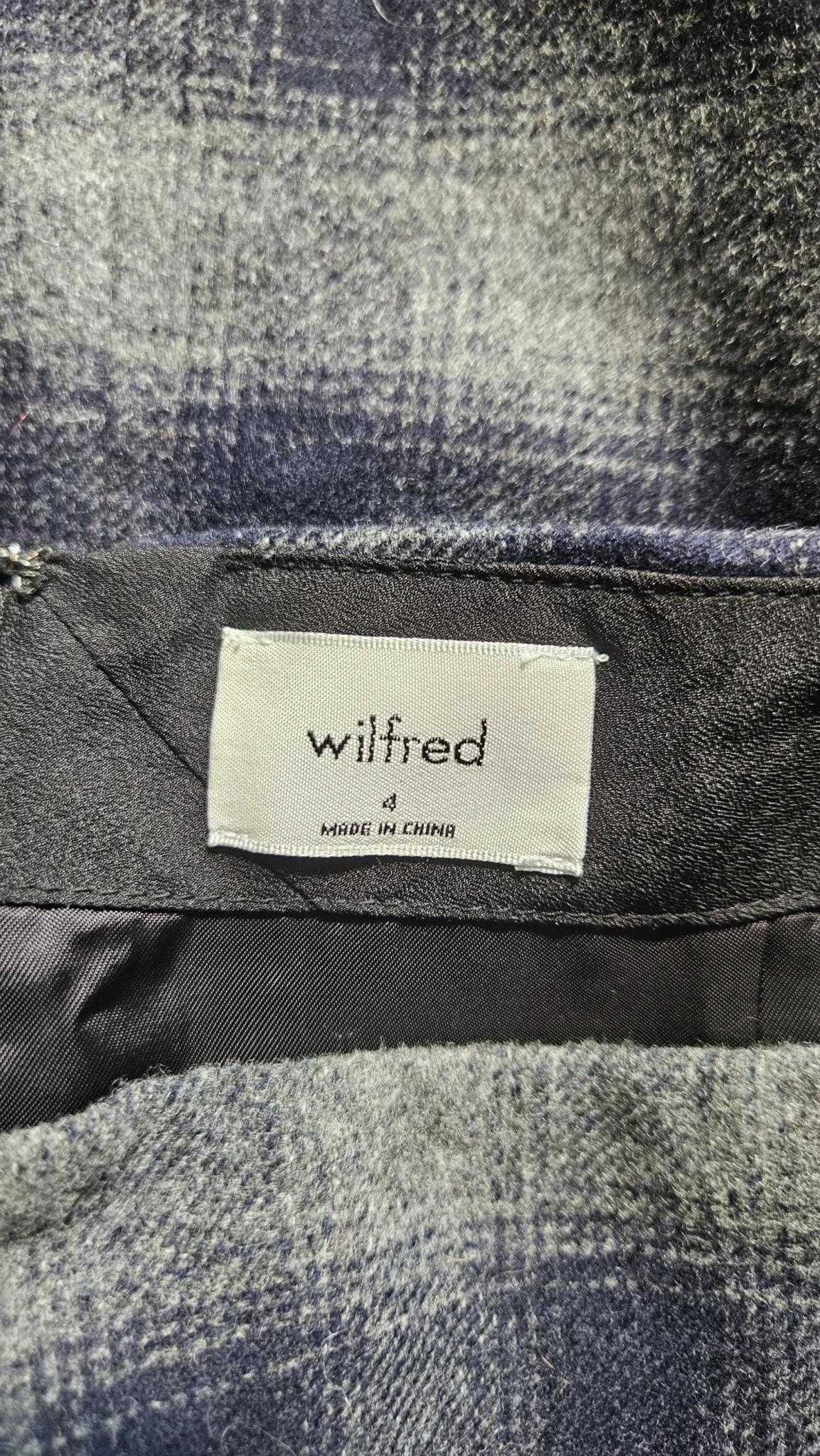 Image for 🌷Classic wool mini skirt – Aritzia