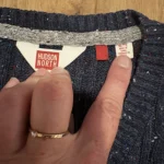 Thumbnail for Hudson North XL navy blue speckled cable-knit jumper – V-neck jumper
